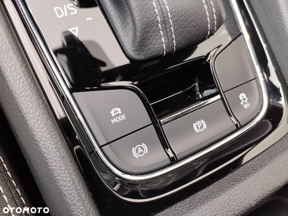 Skoda Karoq 2.0 TDI SCR 4x4 Sportline DSG - 33