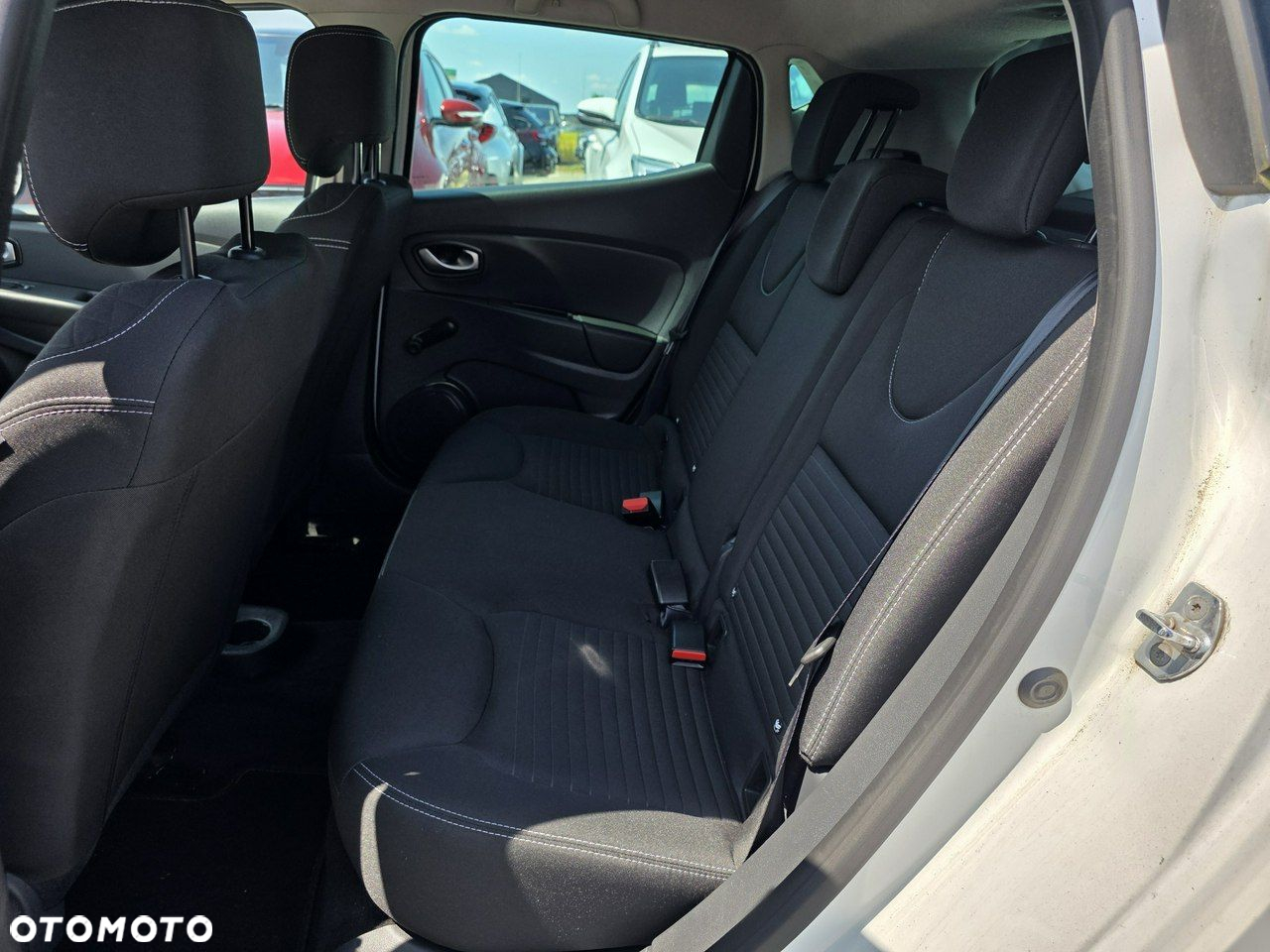 Renault Clio - 17