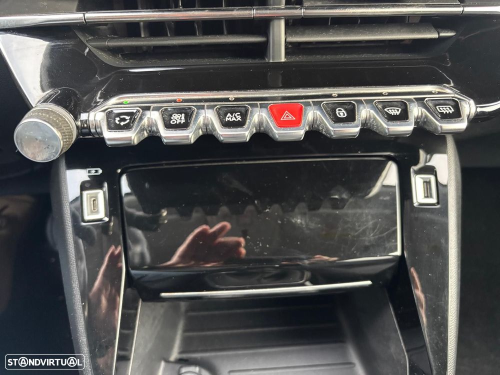 Peugeot 2008 1.5 BlueHDi Allure Pack - 56