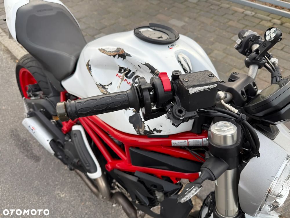 Ducati Monster - 34