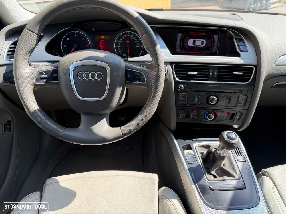 Audi A4 2.0 TDI Advance - 18