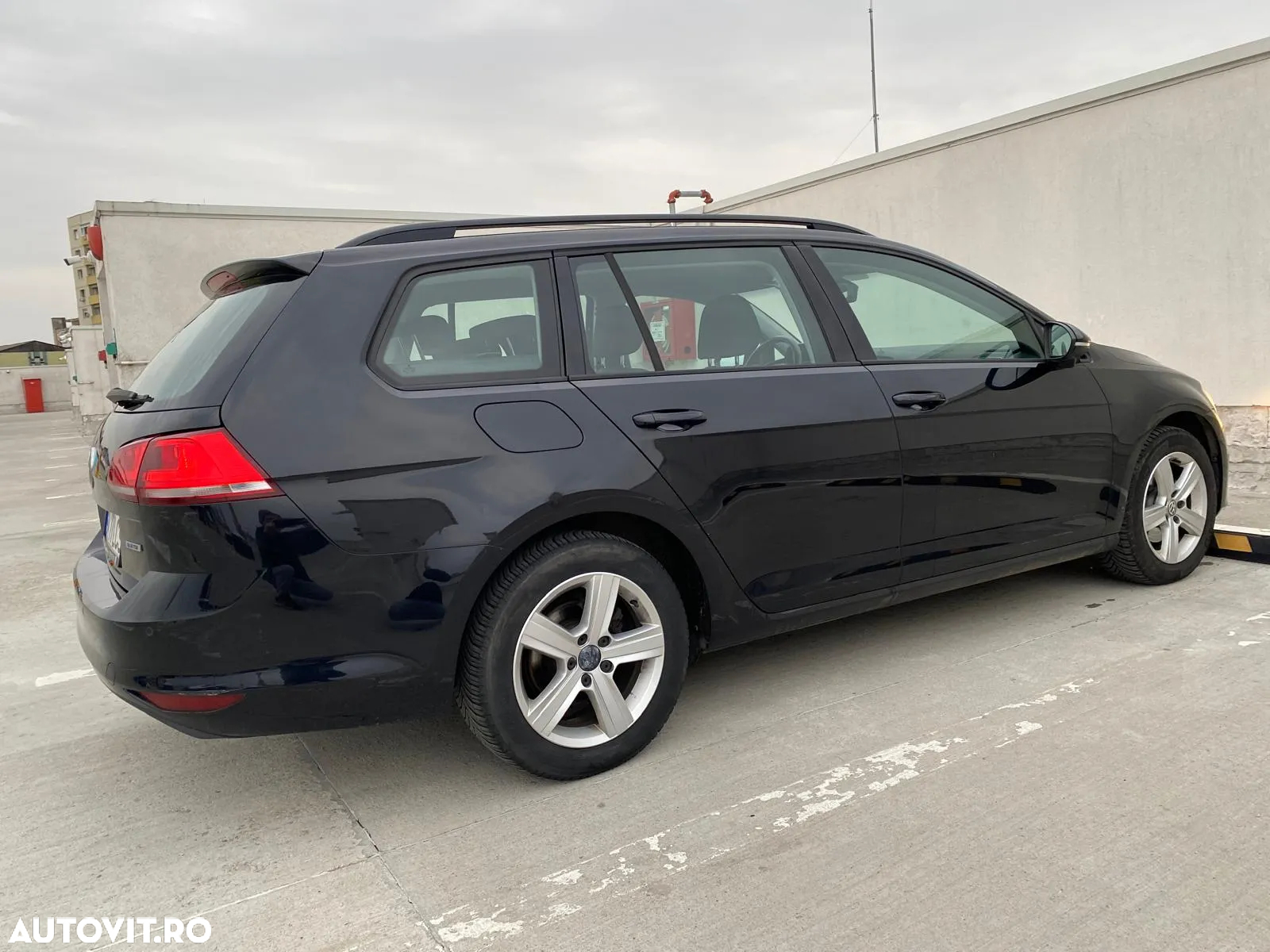 Volkswagen Golf 1.6 TDI BMT Comfortline - 22