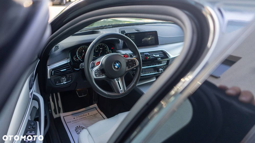 BMW M5 Competition - 10