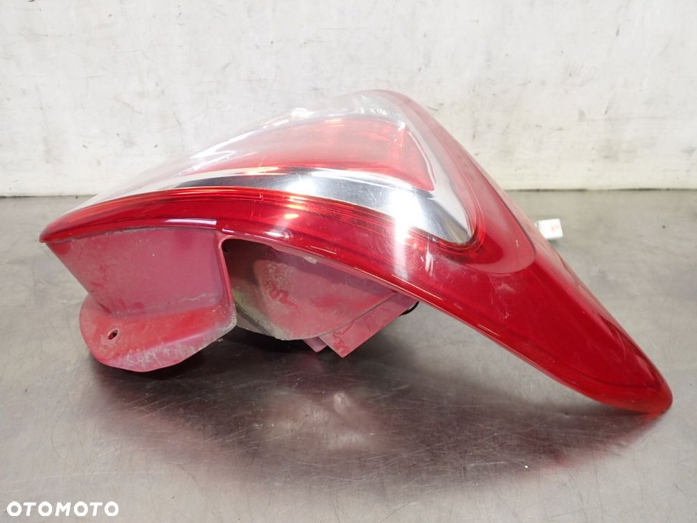 LAMPA LEWA TYLNA HYUNDAI I10 II - 2