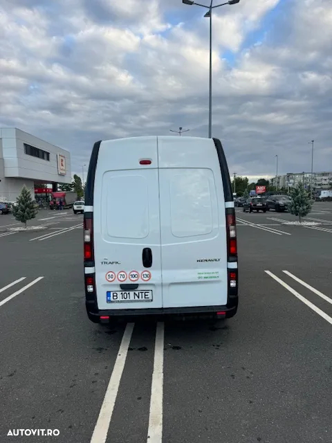 Renault TRAFIC - 5