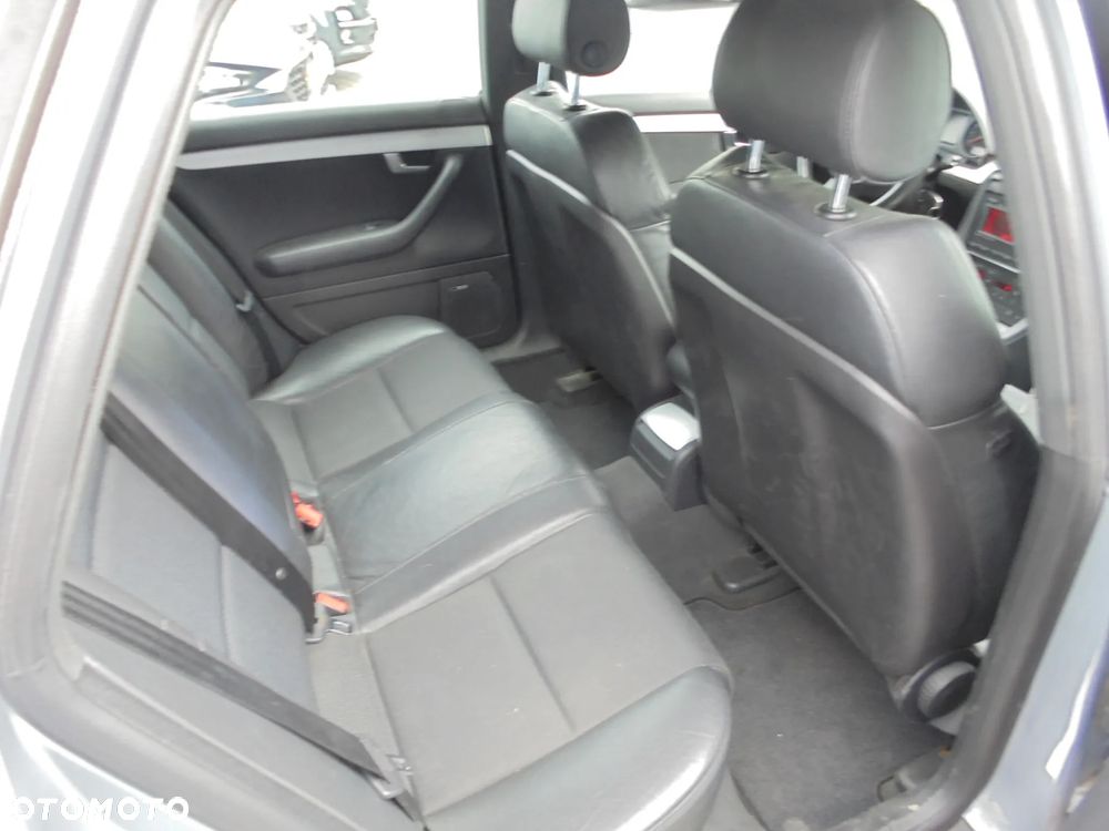 Audi A4 Avant 2.0 T FSI - 15