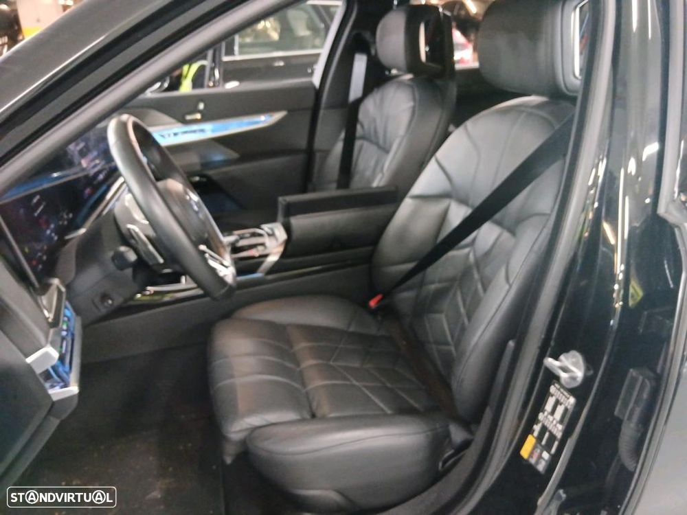 BMW i7 xDrive60 Pack Desportivo M Pro - 7