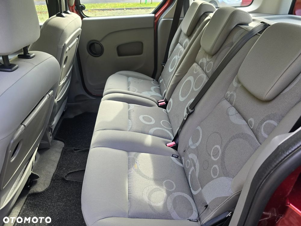 Renault Kangoo 1.6 8V Helios - 21