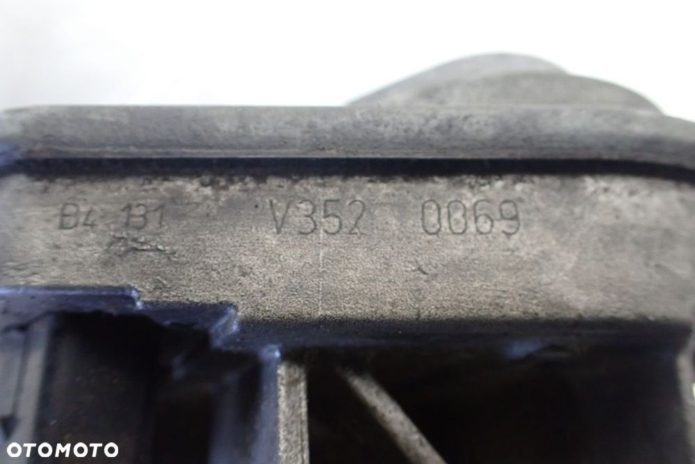 PRZEPUSTNICA VOLKSWAGEN TOUAREG 5.0 07Z128069A - 5