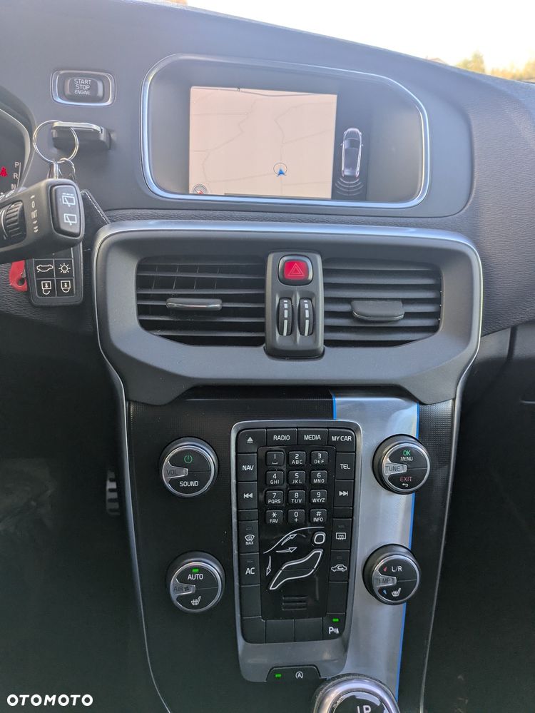 Volvo V40 T5 Geartronic R Design - 15