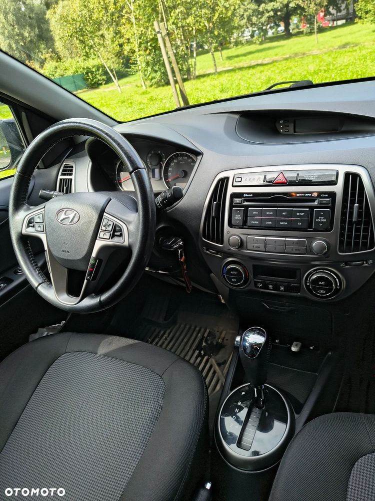 Hyundai i20 1.4 Wersja Jubileuszowa - 11