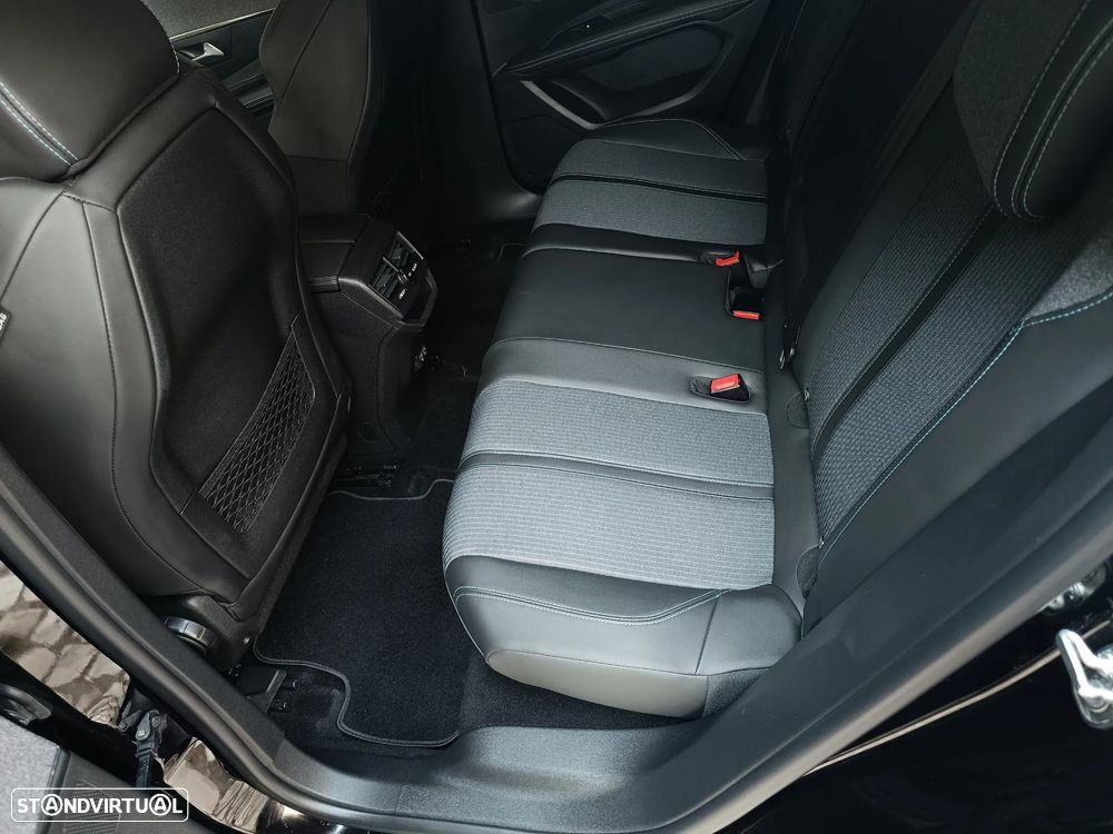 Peugeot 3008 1.2 PureTech Allure EAT8 - 18