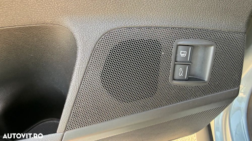 Volkswagen Passat 2.0 TDI Comfortline DPF - 26