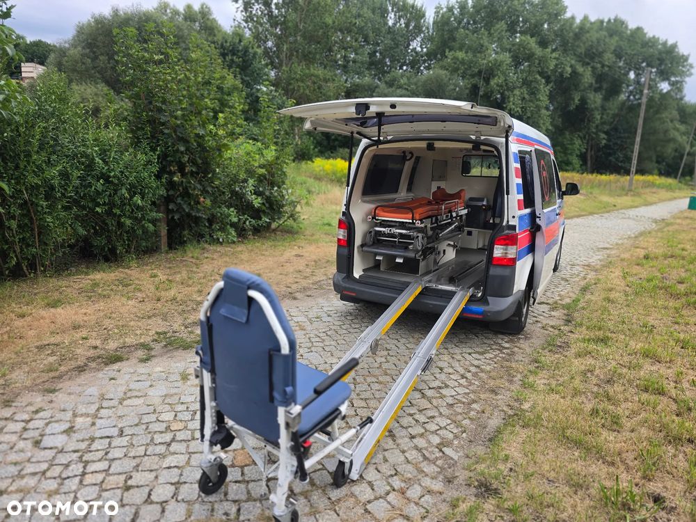 Volkswagen Transporter 2.0 TDi Karetka Ambulans Nosze - 15
