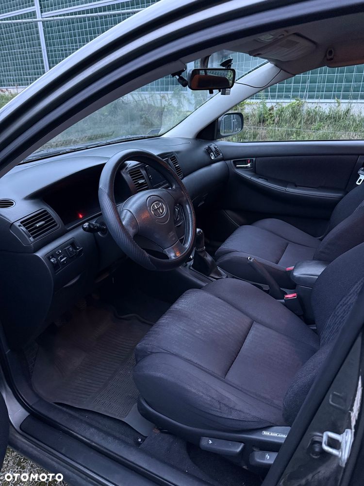 Toyota Corolla - 8