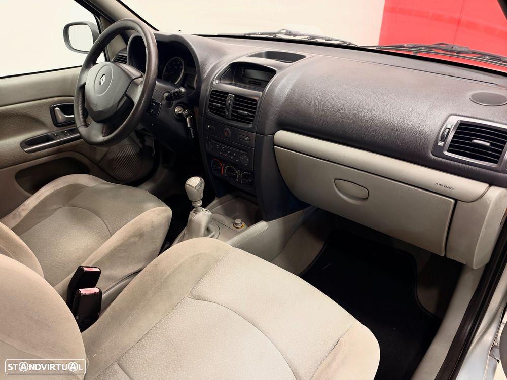 Renault Clio 1.2 16V SE Extreme - 11
