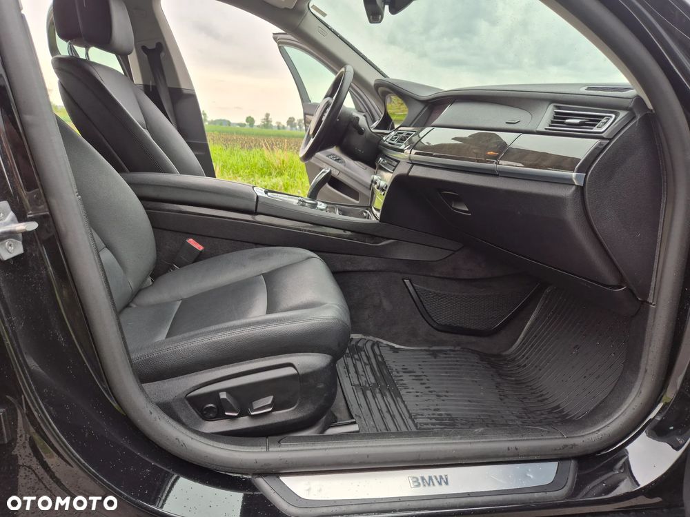 BMW Seria 7 740Li - 23