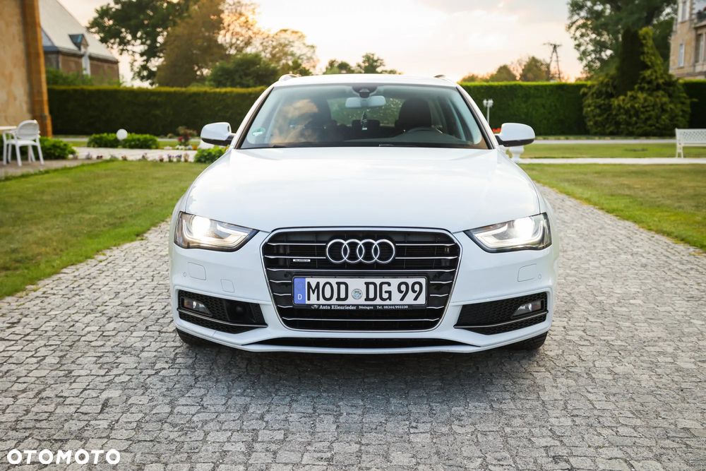 Audi A4 Avant 2.0 TDI DPF clean diesel quattro S tronic S line Sportpaket - 8
