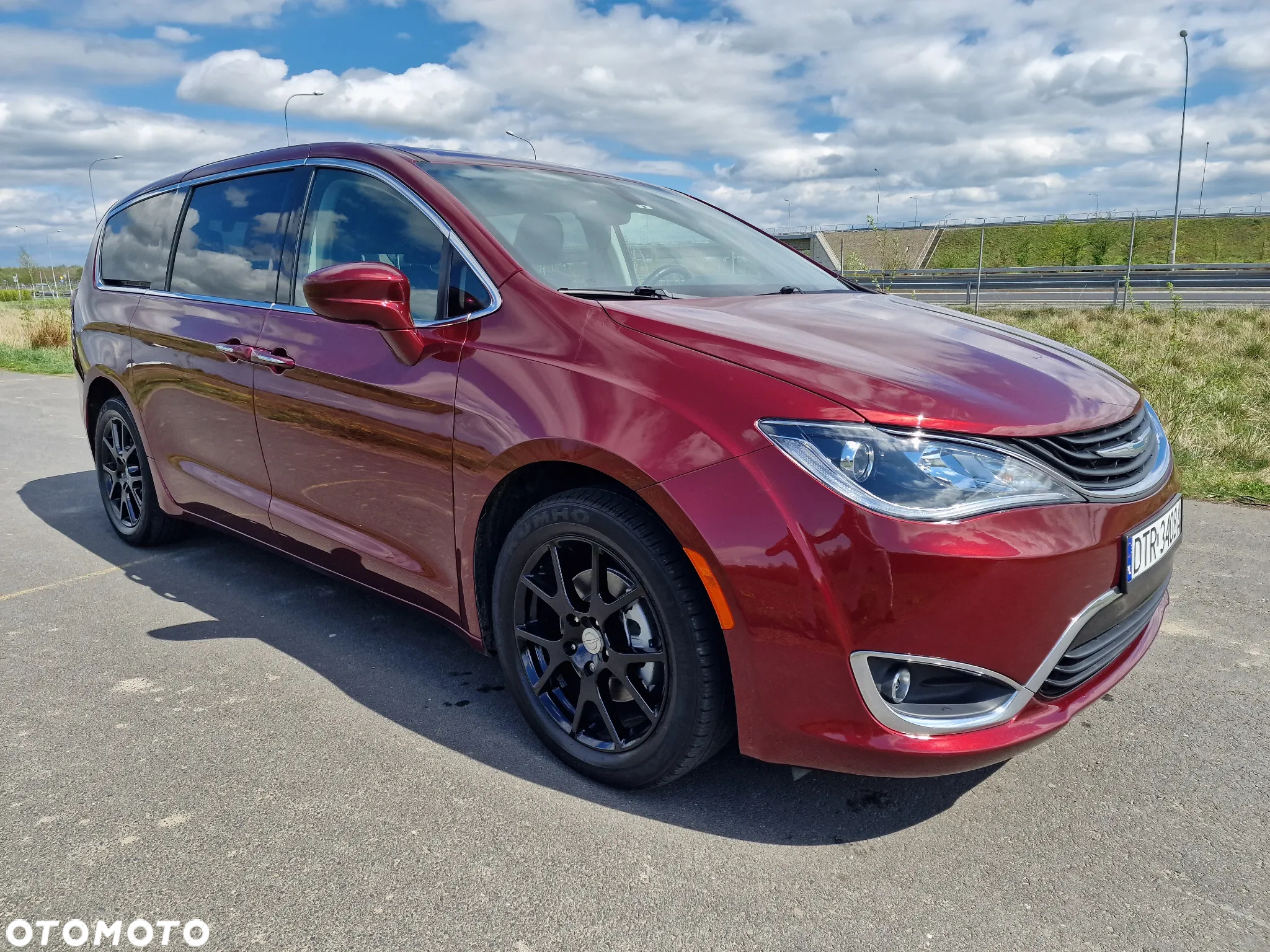 Chrysler Pacifica - 10