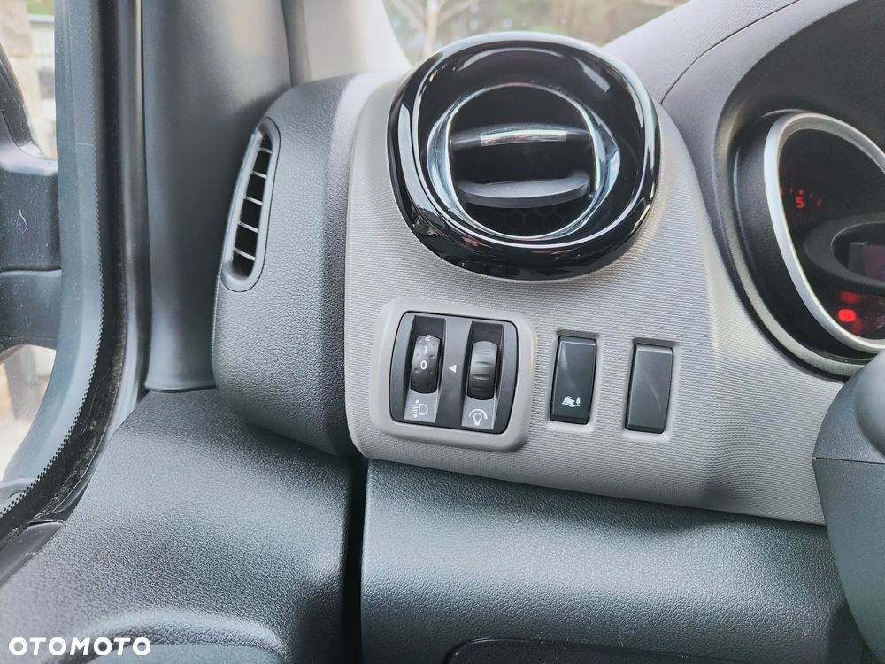 Renault Trafic Grand Combi Expression - 29