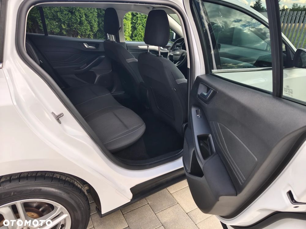 Ford Focus - 17
