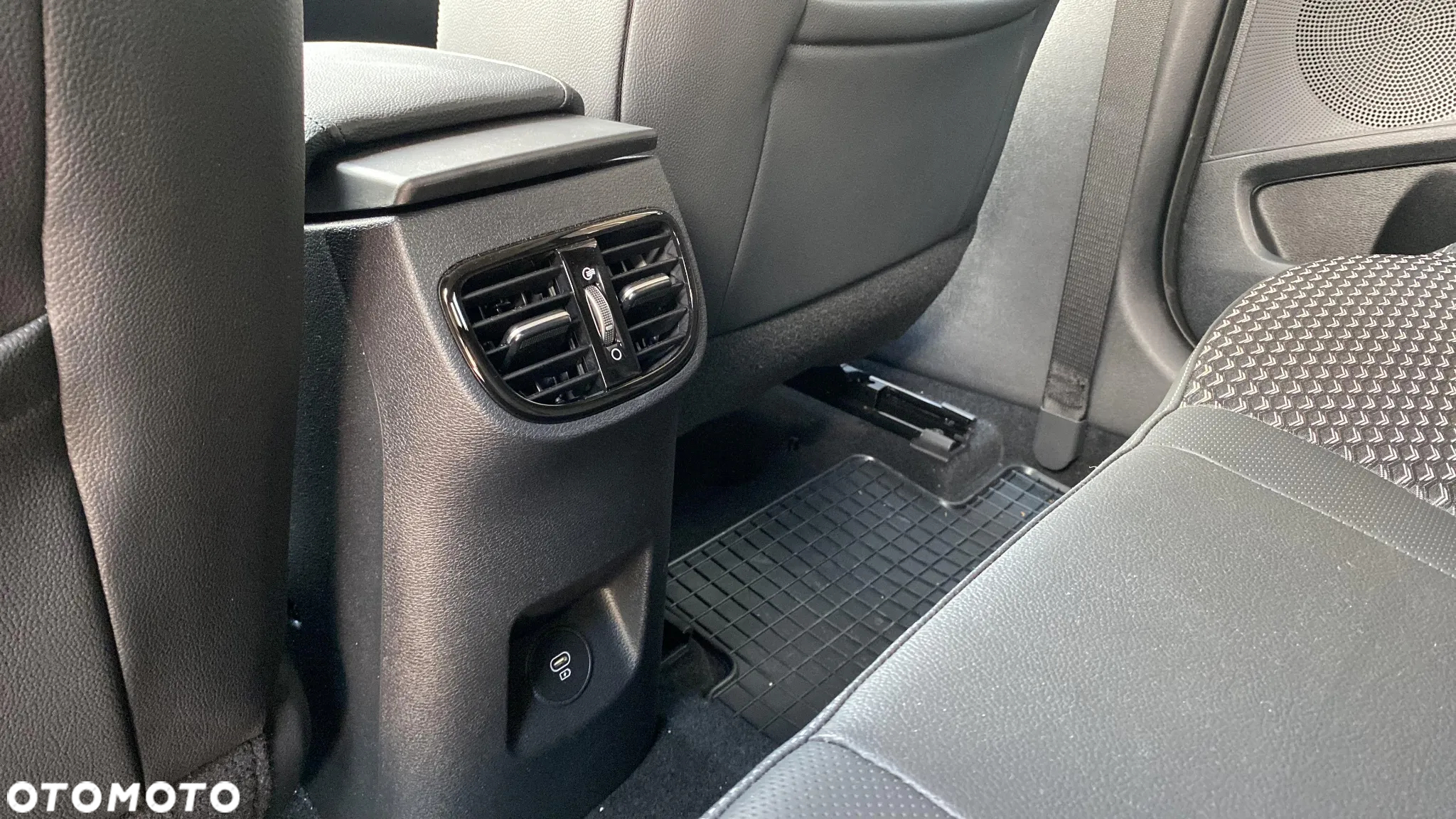 Kia XCeed 1.6 GDI PHEV L DCT - 20