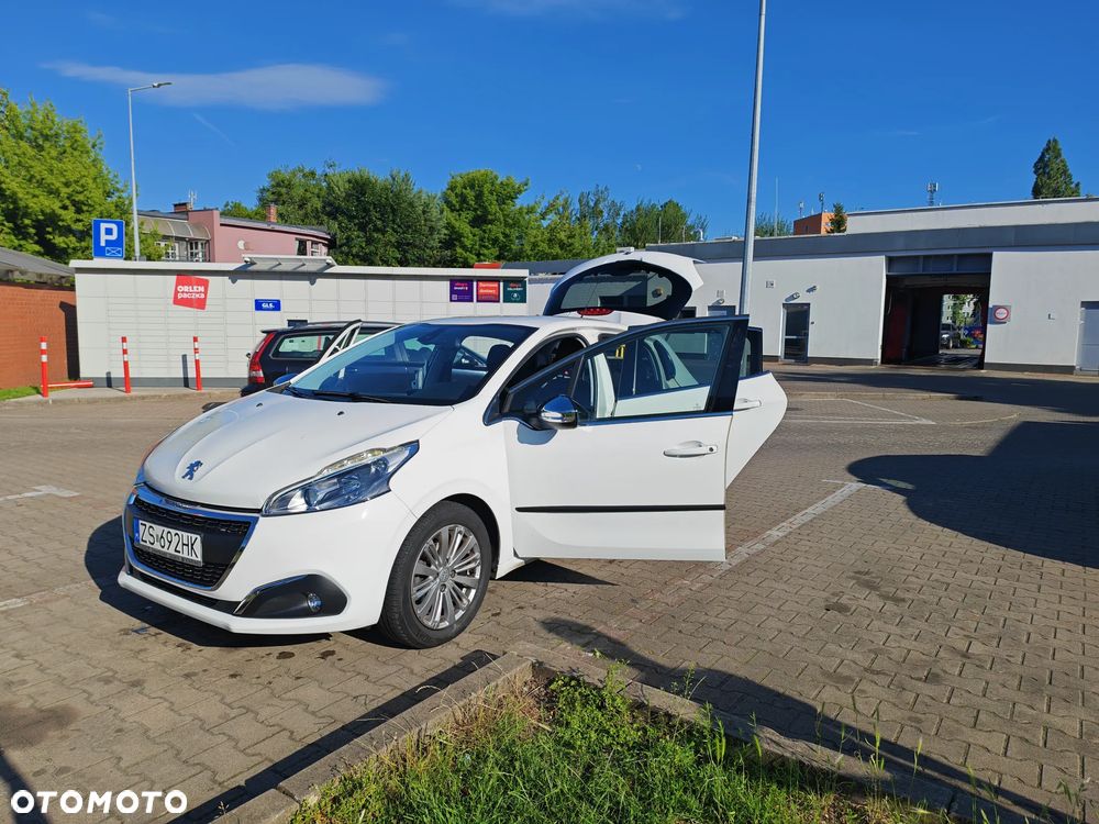 Peugeot 208 1.2 PureTech Allure S&S EAT6 - 3
