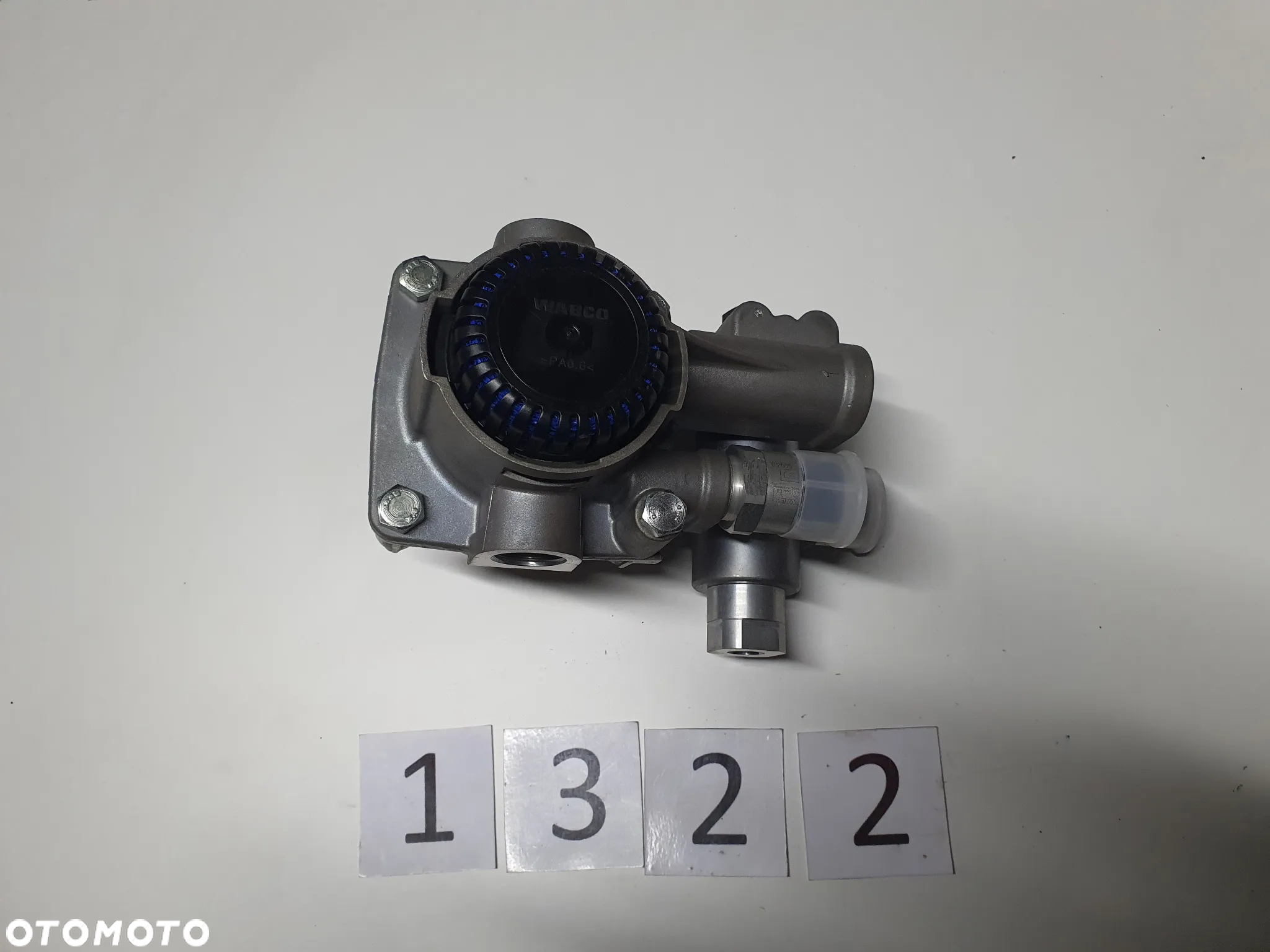 Zawór przekaźnikowy, modulator EBS naczepy Wabco 4802070010 - 5