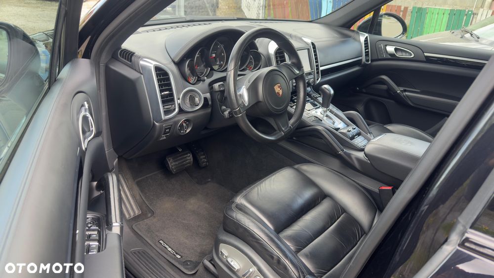 Porsche Cayenne Diesel Platinum Edition - 26