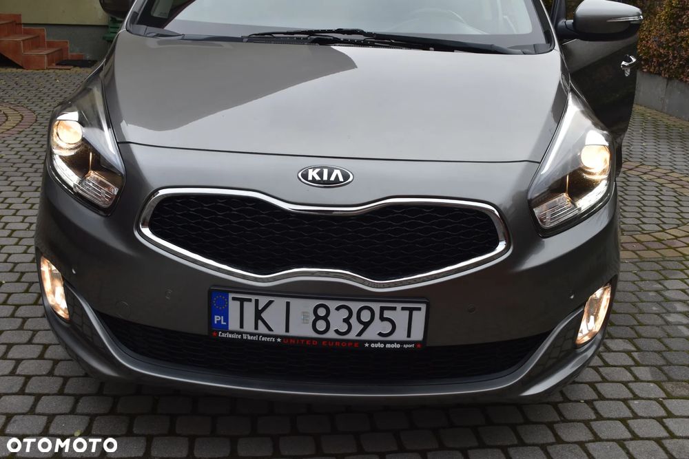 Kia Carens - 18