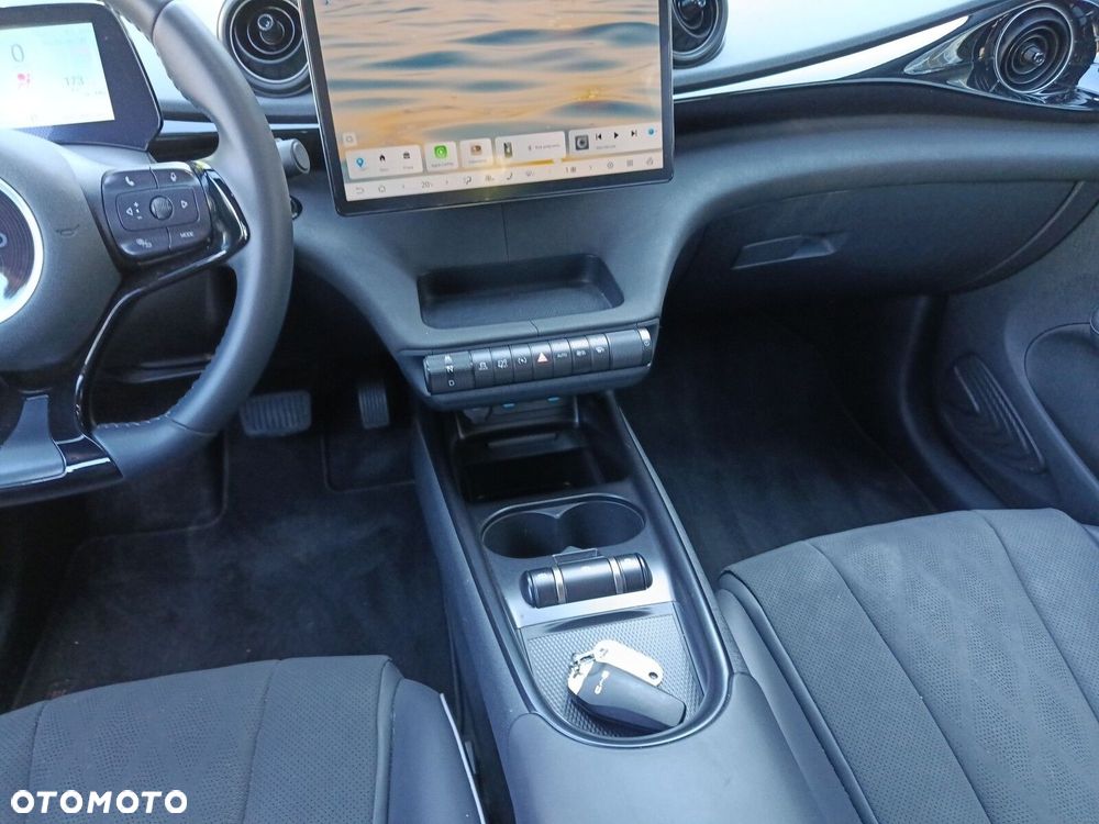 BYD Dolphin - 16