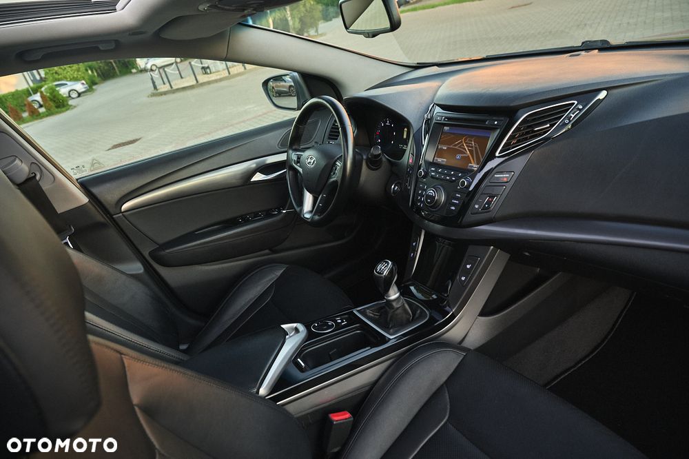 Hyundai i40 Kombi 1.7 CRDi Premium - 2