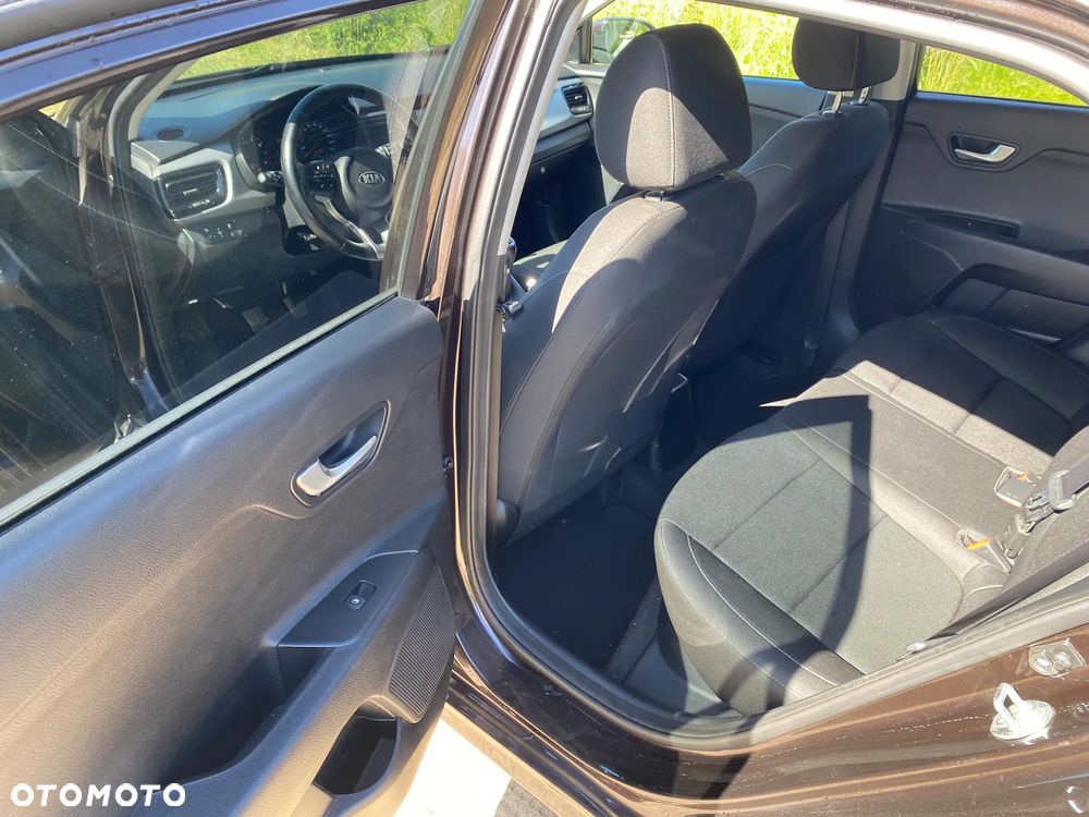 Kia Rio - 17