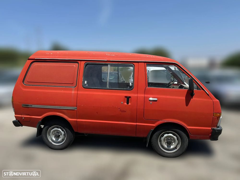 Nissan Vanette 2.0D de 1990 de para peças - 1