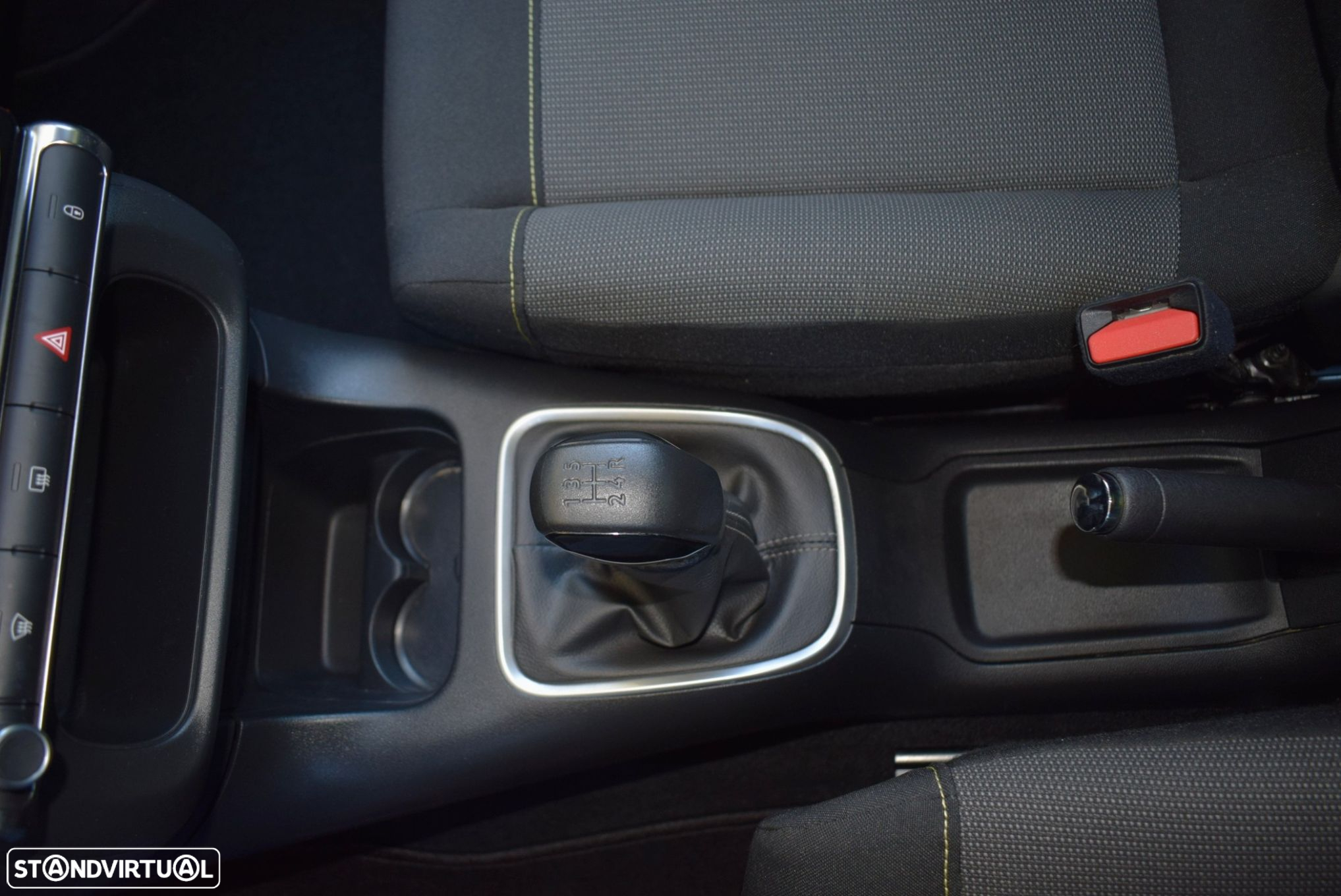 Citroën C3 1.2 PureTech Shine - 29
