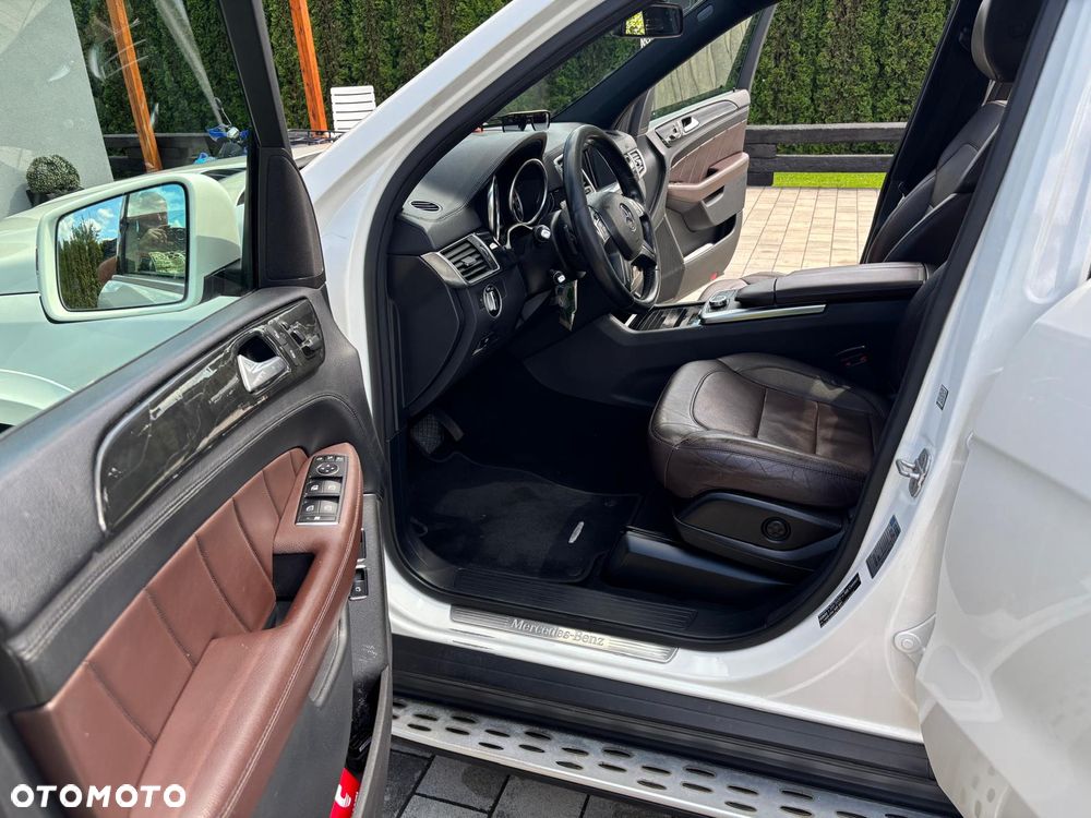 Mercedes-Benz GL 350 BlueTEC 4-Matic - 16