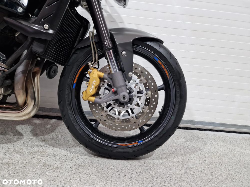 Triumph Street Triple - 22