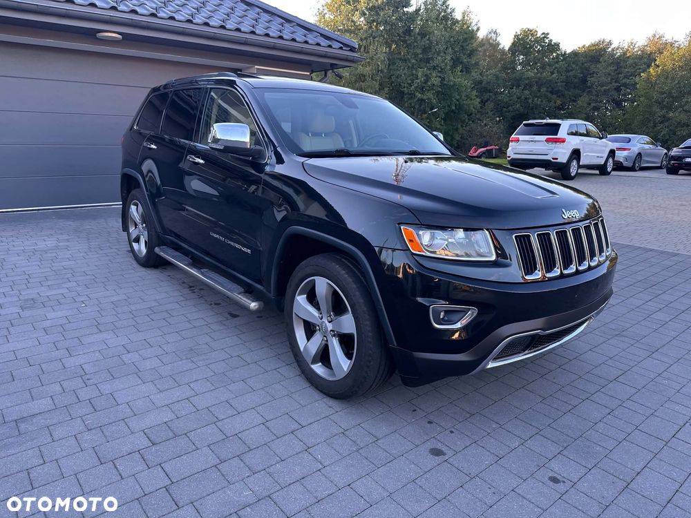 Jeep Grand Cherokee - 16