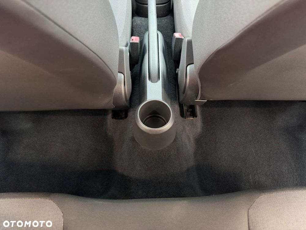 Volkswagen up! - 29