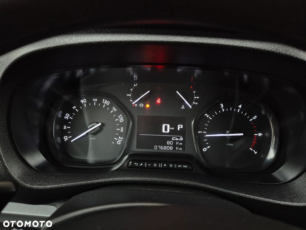 Peugeot EXPERT - 11