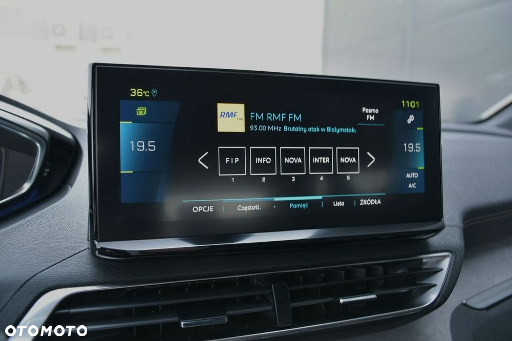 Peugeot 3008 1.6 PureTech HYbrid GT Line S&S EAT8 - 28