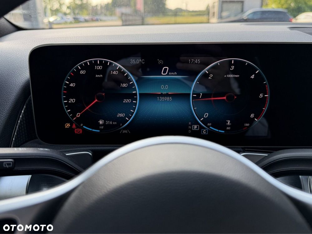Mercedes-Benz GLB 200 d Progressive 8G-DCT - 33