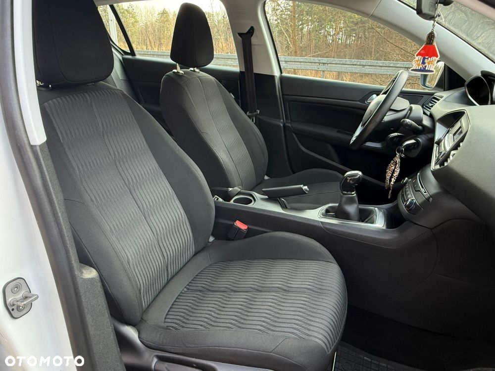 Peugeot 308 1.6 HDi Style - 10