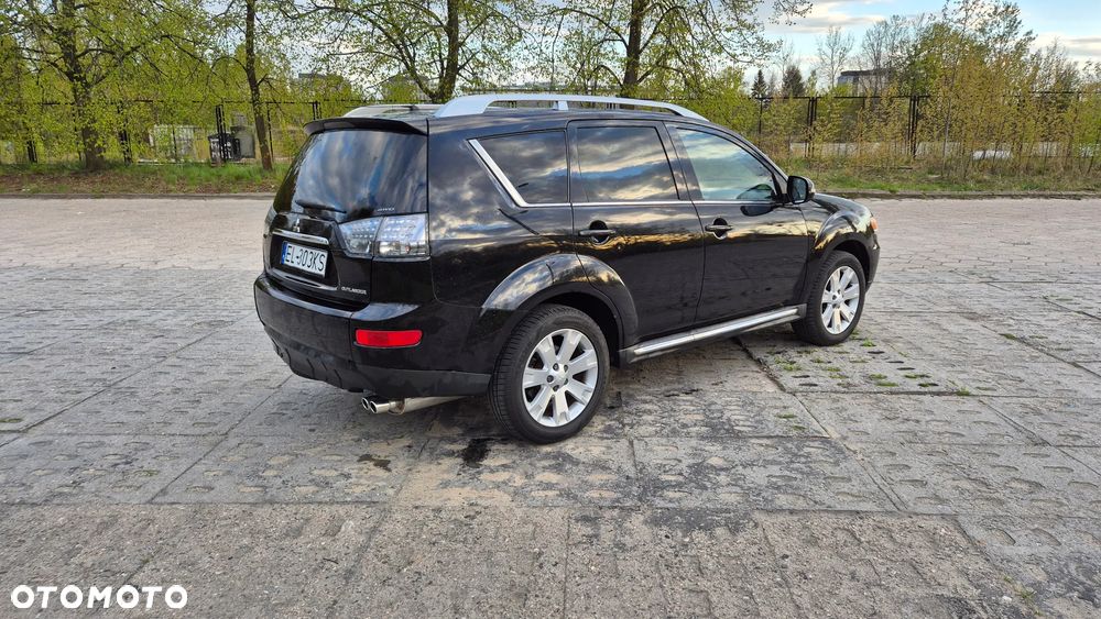 Mitsubishi Outlander - 5