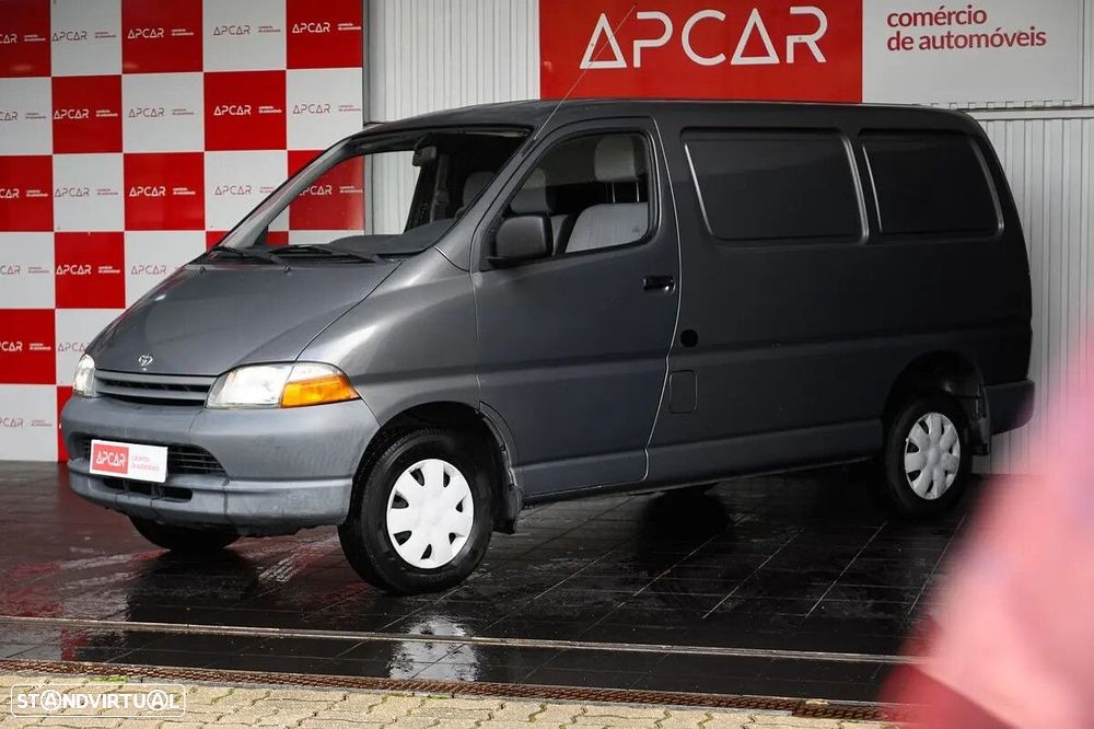 Toyota HiAce 2.4 D LXH12LG - 9
