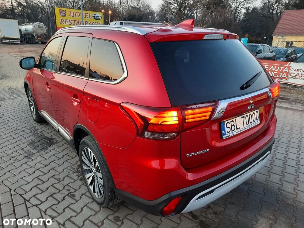 Mitsubishi Outlander 2.0 Intense Comfort 4WD CVT - 9