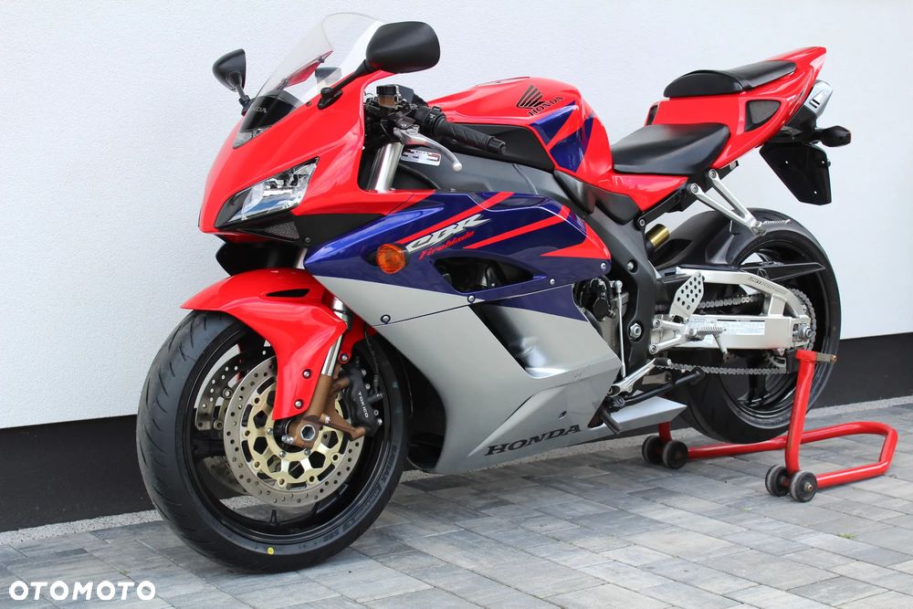 Honda CBR - 1