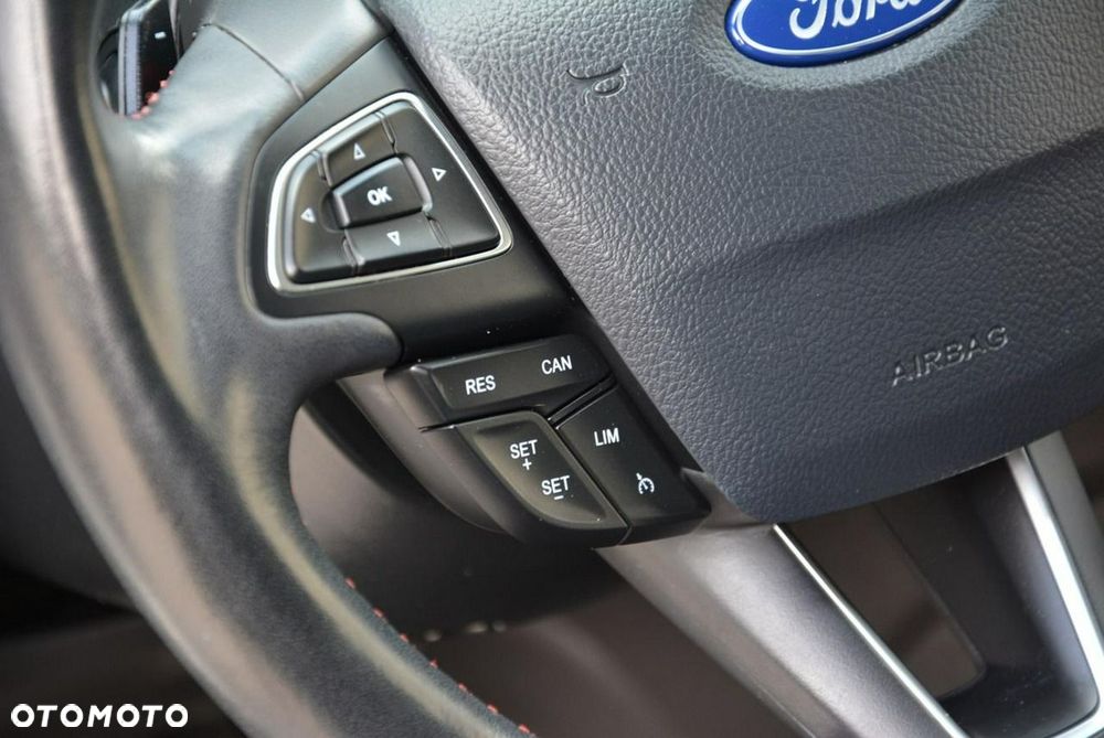 Ford Kuga 2.0 TDCi 4x4 ST-Line - 26
