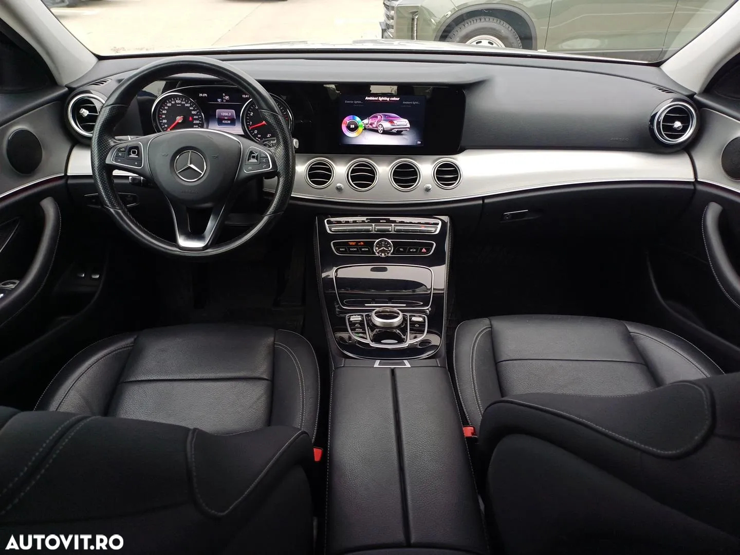 Mercedes-Benz E 200 9G-TRONIC Exclusive - 21