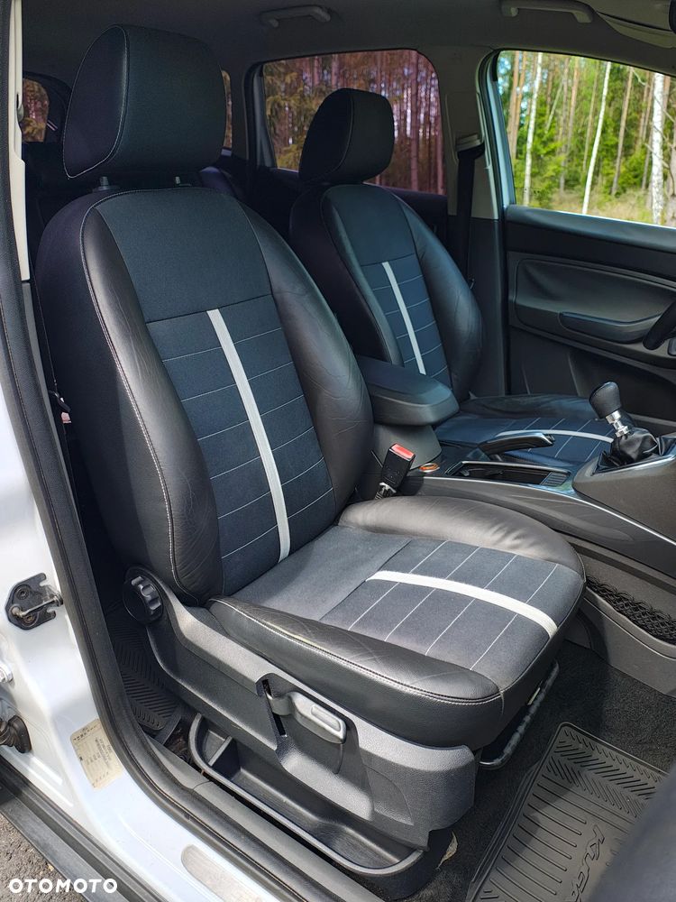 Ford Kuga - 31